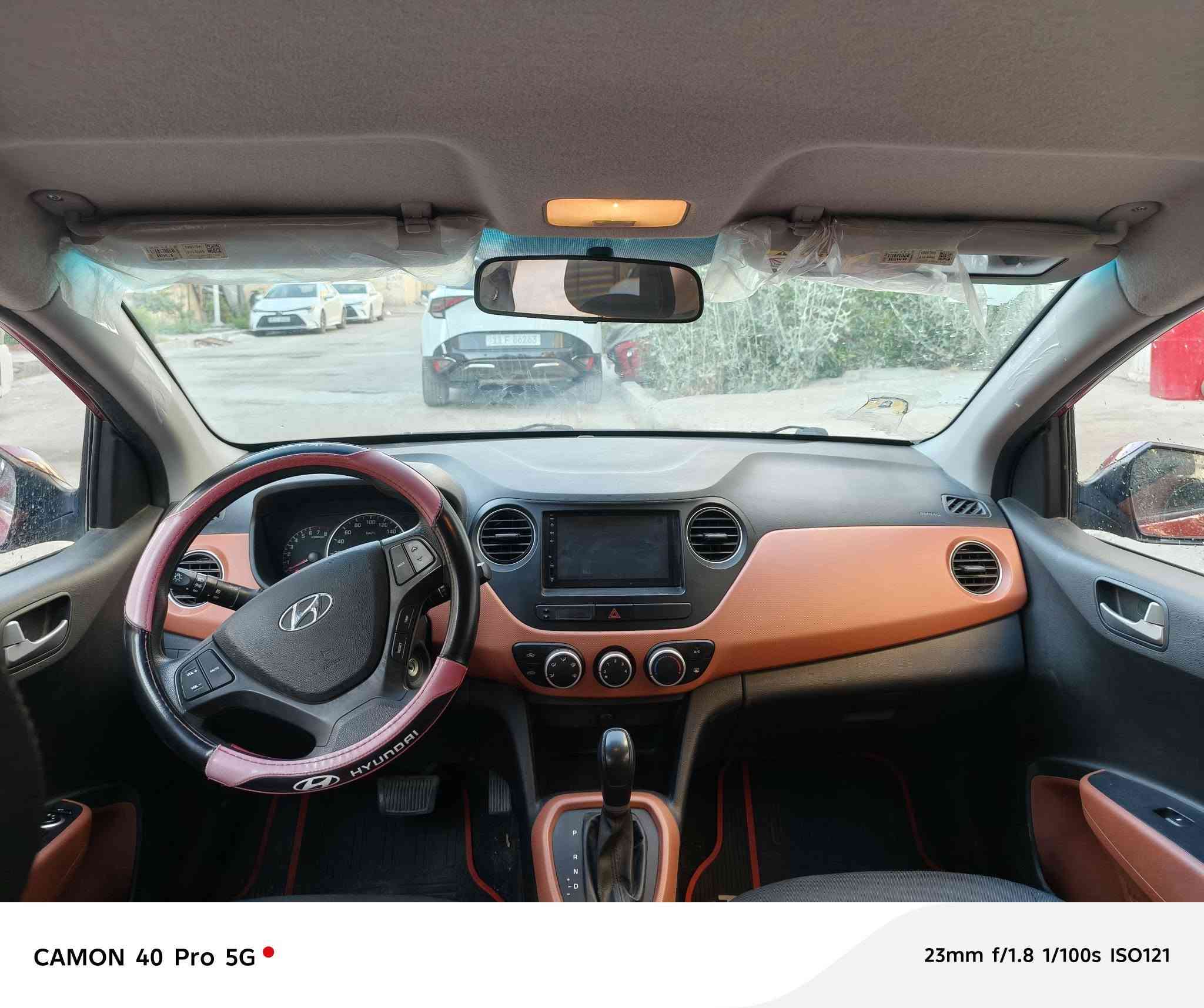 السلام عليكم ورحمة الله وبركاته
للبيع هيونداي Grand i10 موديل 2020

🔹 رقم بغداد الجديد ( سنوية جديدة) باسمي
🔹 السيارة باسمي وتحويل مباشر
🔹 ماشية 18 ألف كم
🔹 محرك 1200 سي سي DOHC (دوش) 4 سلندر اقتصادي وقوي
🔹 مكفولة من الصبغ والضربة والبارد
🔹 السيارة على وضع الشركة ومن دون أي تعديلات
🔹 استعمال شخصي وحالة ممتازة جدًا
🔹 شاشة Apple CarPlay
🔹 كاميرا خلفية٫ بلوتوث ٫ USB ؛ AUX
🔹 مرايا جانبية شفط كهربائية
🔹 إشاير بالمري الجانبية

💰 السعر: 107 ورقة (قابل للتفاوض بالمعقول بعد المعاينة)

📍 مكان السيارة: بغداد – زيونة

📞 للمعاينة والاستفسار:  
دكتور صهيب
***********

✅ مكفولة من الصبغ والضربة والبارد
✅ السيارة على الفحص بأي مكان يختاره المشتري

الجاد بالشراء يتفضل بالاتصال.

تحياتي للجميع،
