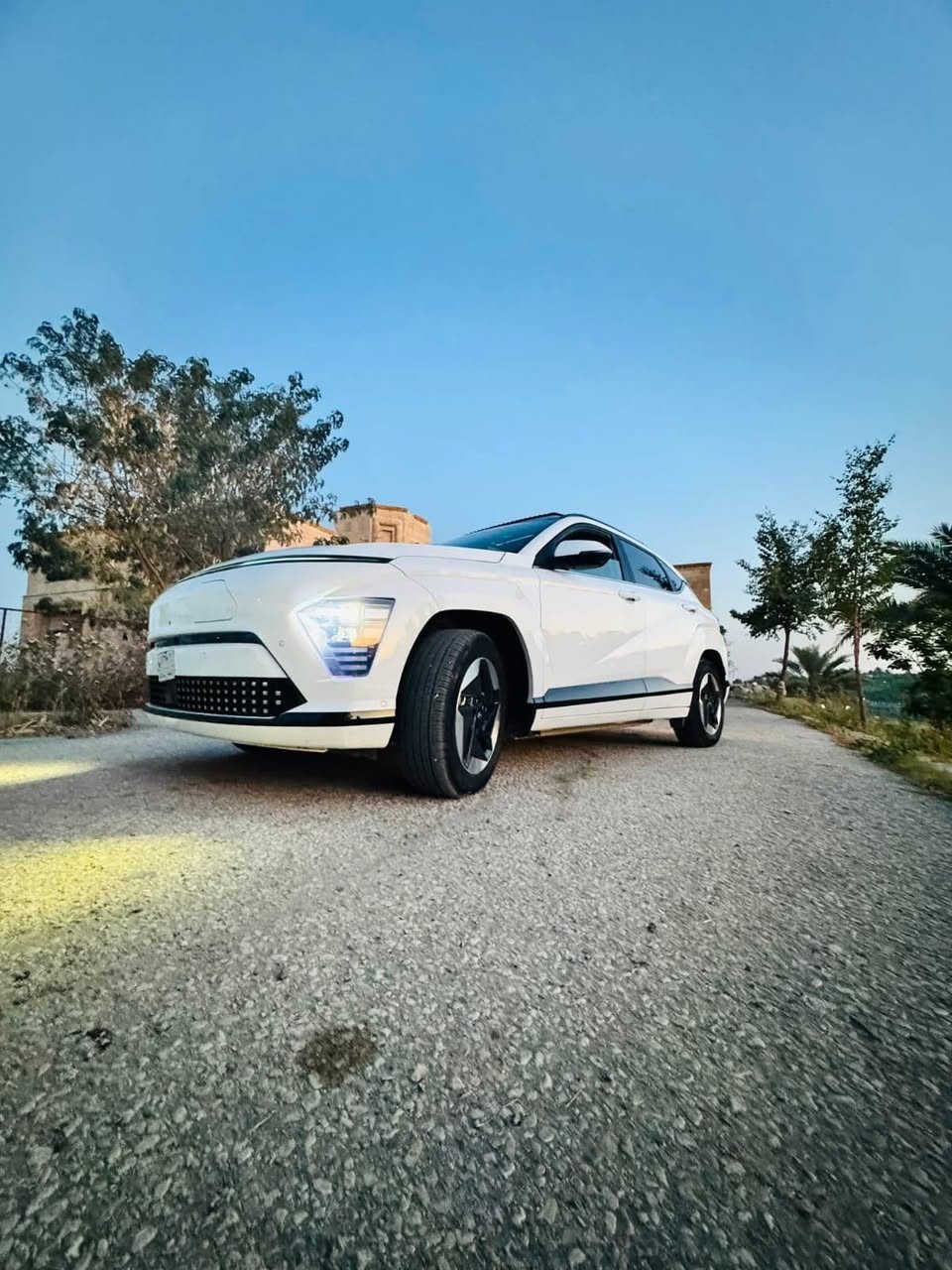 السلام عليكم كونا كهرباء بالكامل 2024 وارد امريكي 
  فول كهرباء تشتغل على الشحن كهرباء فقط بدون بنزين وبدون دهن محرك رقم بغداد باسمي تحويل مباشر 

 بطارية ليثيوم  حجم 64k كيلو واط

 الشحنه الواحده يمشيها  حوالي 500 كيلو متر  فول مواصفات 
فتحه
سياره نشطه وخصوصا بالتسارع  

حادثها: سطحي خفيف جدا ٣ قطع بدون دواخل 
سياره جديده  كلش 
ماتعب جديده كليآ
    
                   الايرباك : سليم بل كامل (بدون ايرباك)

#مواصفاتها
1.كيجات دجيتل 
2.تحديد مسار
3.شاشه + بنوراما طكتين 
4.ويل كب
5.كشنات جلد تدفئة تبريد 
6.تحكم 
7.نظام سبورت + عادي + ايكو
8.رادارت جانبيه
9.بصمه
10.هيترات بالكشنات
11.كشنات كهرباء
12.هندبريك بصمه 
13.بصمة ابواب
14.تشغيل عن بعد
 15.رادار امامي  وخلفي 
16. كير دكم 
17. توقف ذاتي 
18. مثبت سرعه
19. مانع انزلاق
20. شفتات تحكم سرعه تفاعلي
21. شاحن USB و لاسلكي
22.   نظام  auto hold
تفاصيل اكثر ***********
*********** 
مكاني بابل /المسيب/ الاسكندرية
