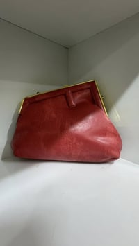 شنط نسائية • أسعار مناسبة • أشكال مميزة