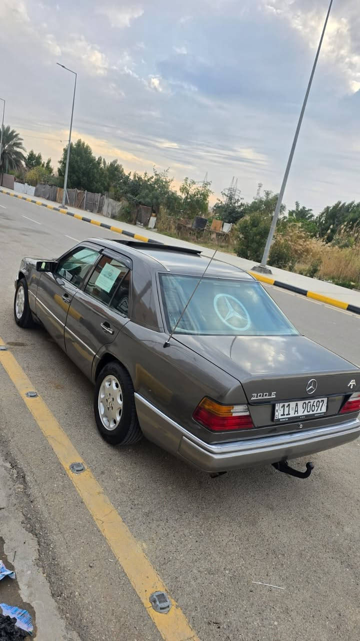 سلام عليكم
مارسدس دب للبيع موديل 86 رقم بغداد بأسمي سيارة جاهزة مصبوغة عام جمالية صدر جديد تخم تاير جديد باتري جديد مثل مموضح بلصور وأحلاجاهزة من كولشي متصرف عليهة أبد82  العنوان العزيزية للأستفسار 

(‭***********‬) (‭***********‬)
