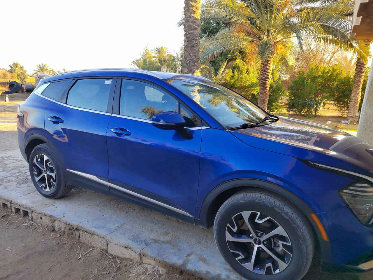 السلام عليكم 
كيا سبورتج 2023 فول عدا الفتحه
للبيع وارد امريكي ماشيه 54 الف
كلين كفاله السياره گير ومحرك وگشر خارجي 
فقط دعاميه اماميه مبدله 
السعر 212 وبيها مجال بسيط 
للاستفسار الاتصال أو واتساب ***********
