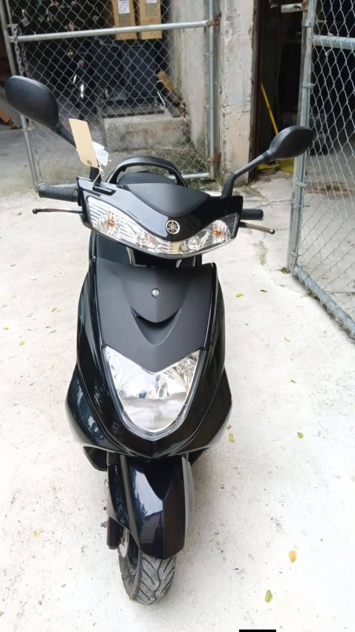 دراجات عدد 4 متوفر رمبه قبل ايام استلمتهن من الشحن سكنس  زت ياباني اصدار شمال اسيا Cygnus ZZZ
دراجات جديدات بالجيس ممشاهن قليل جدا لايت زنون مكينه خرسه بلاديه تجي المكينه وجميع ادواتهه بريز كابريتر ومتوفر نوزل قطعه وحده للاستفسار *********** 

الكابريتر سعرهه على مليون القطعه 

النوزل مليون وميتين 

المكان المشتل
