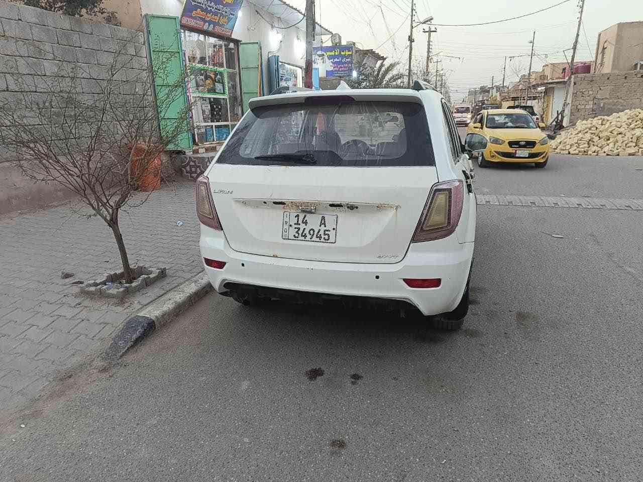 السلام عليكم ليفان 2013 للبيع سيارة كفالة من ضربة بس بيهة مكانات صبغ اثر خياس مكينه وكير كورلا جدد وحدتدية جديدة سيارة جاهزة وحلوة ومال جناي مكانهة البصرة سعرهة 45 وبيهة مجال بسيط رقمي*********** البصرة, العراق
