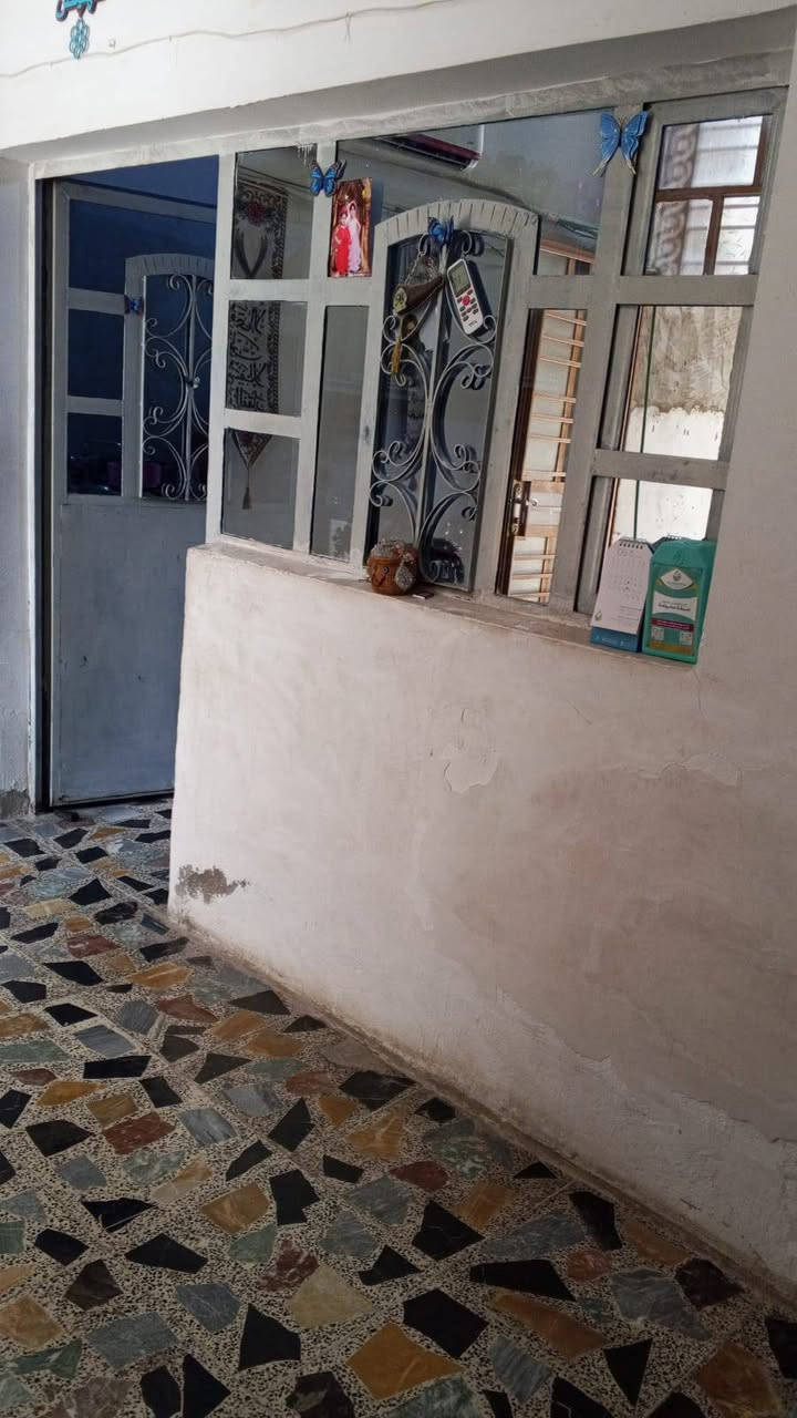 السلام عليكم نصف قطعه للبيع ب قطاع الرابع قرب المركز طابقين مسلح استفسار ***********
