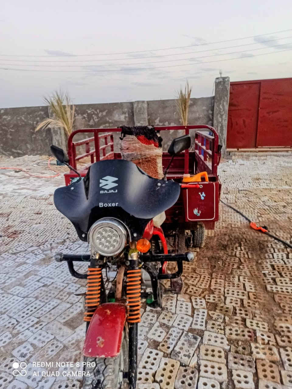 سلام عليكم ستوته اللبيع ديوان موديل ١٤ نضيفه كامله محرك نضيف اسعر ٩٠٠ وبيه مجال ***********
