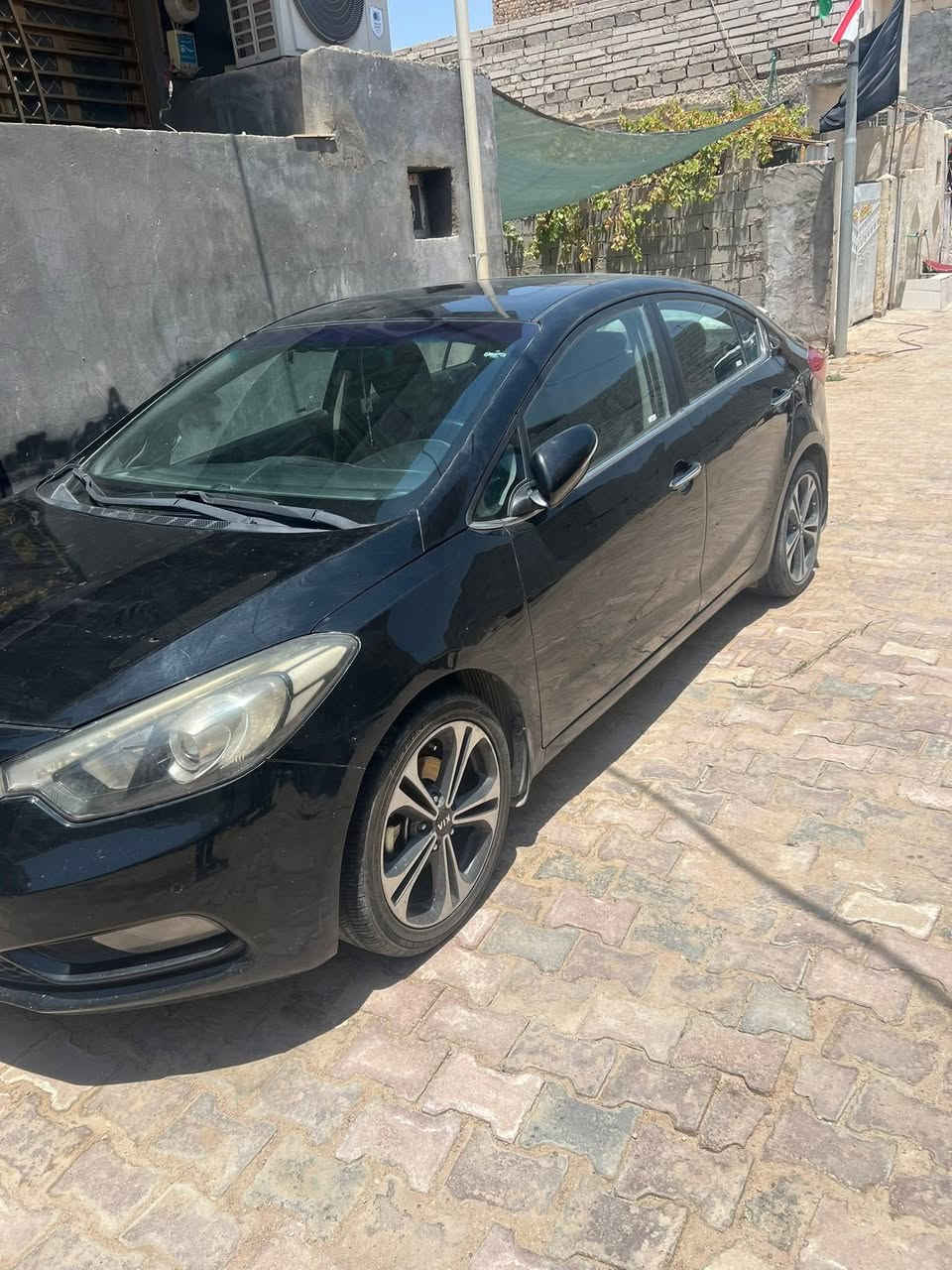 سلام عليكم سيراتو موديل 15 خليجي فوول مواصفات رقم اربيل دولي تحويل او وكاله مكفوله عدا دوسات صبغ وبيها مكانات بارد وتكحيل سونارها موجود محرك 2000 المرغوب سعرها 120 وبيها مجال وترهم مراوس ***********
