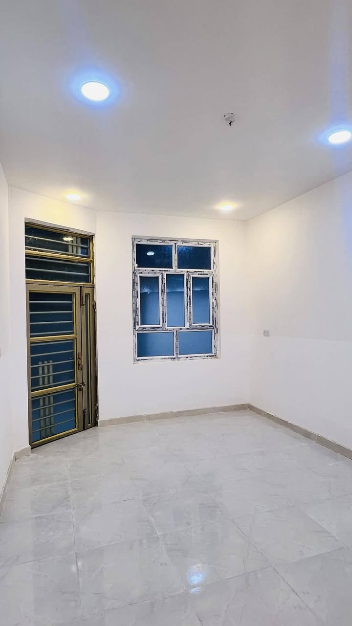 مكتب وسام الاماره للعقار
مساحه البيت 135 متر داموك حقوقيين بنص مدارس خليج العربي حواء ويسر و زرقاء وروضه ورود 3 دقاق مشي 
مجاور اسواق البدراوي ابو جمله غذائيه 
سعره  143 وبي مجال جديد2026 فارغ غير مسكون
🏘🏘عنوان المكتب وسام الأماره للعقار🏘🏘 
🤝داموك حي الشهداء مركز شرطة
----------------------- للاستفسار مراسلة الصفحة

اتصال_ ،واتساب  
***********وسام الإمارة
‪***********‬‏محمد الدلفي
*********** مهند الشمري
 ‏‪***********‬‏ فلاح ابوحسن الاماره

💬 “خلي عقارك بين أيدٍ أمينة – نوصل لك للمشتري أو العقار المناسب في أسرع وقت!
