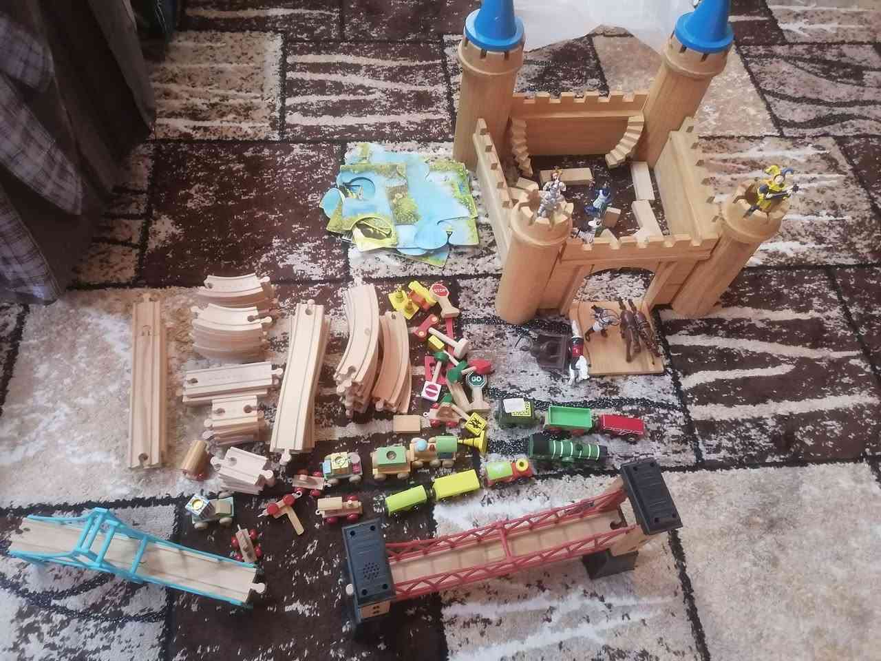 قلعه خشبية وسكة قطار عدد كلش هواي ووياها قطارات وجسور
كلهم ٢٥ الف كمية كبيرة


**إذا كنت صاحب هذا الإعلان وتريد حذفه لأي سبب، رجاءا أرسل رسالة إلى الدعم الفني**