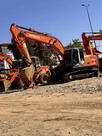 حفاره للبيع Z3حجم 200دخول جديد منفيس حفاره مكفوله كفاله عامه مكينه من ...