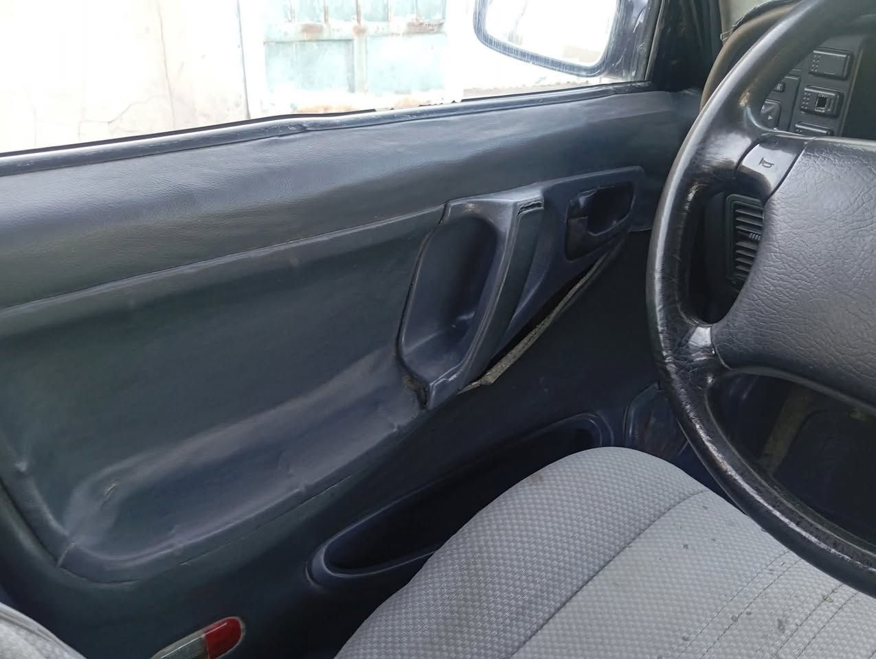 سلام عليكم 
برنس رقم بغداد موديل ١٩٩٤
مكينه وكير لاتنقيص ولا تبخير 
تبريد شغال فان جدا عالي 
حداديه جديده جاهزه السياره مناقصه شي 
سعره ٣٥ ورقه 
*********** واتساب 
***********
