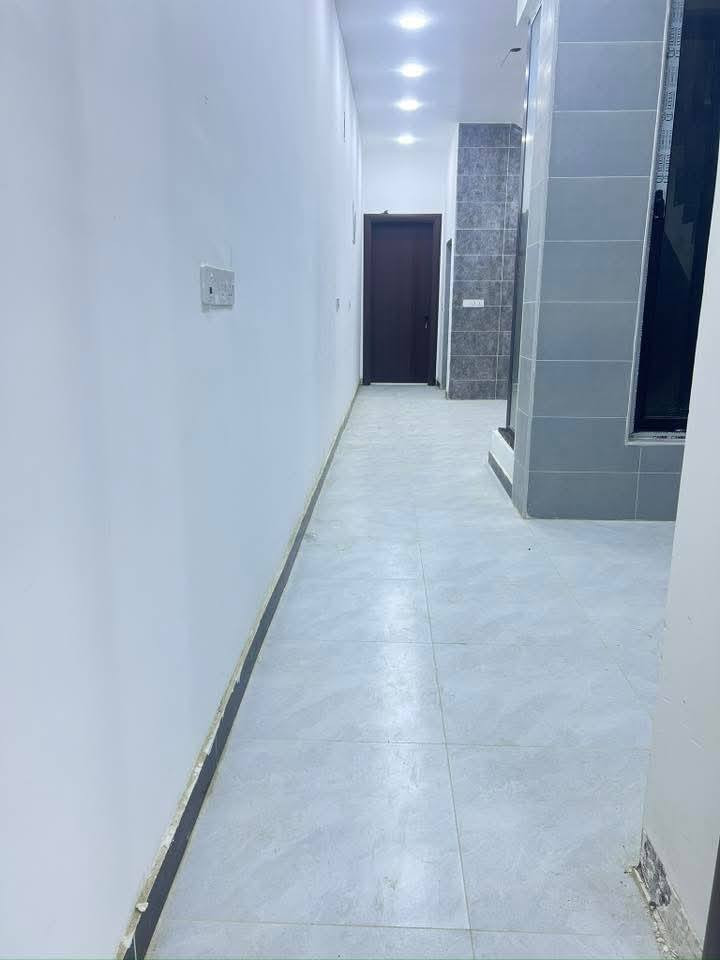 السلام عليكم
� للإيجار بيت طابقين 🏠 
 مساحة 100 متر
نظيف وجاهز للسكن
✔ قريب من الخدمات
الموقع المخابرات(نهاية شارع معمل لوحات المرور)
 قريب على شارع أربعين 
للاستفسار الاتصال على الرقم 
***********

الايجار لاسرة صغيرة فقط
