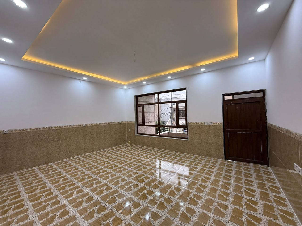 #عقارات_ابو_وسام 
🔸سند طابو يتسجل بإسم اي عراقي
📍أربيل-بيت للبيع 5حساروك قرب شارع120M
➖مساحة 125M طابقين 
يتكون⤵️
➖3غرف نوم 
➖استقبال-صاله-مطبخ-مجموعه صحيات-كراج

📸 السعر والصورة متوفرة على قناتنا الرسمية في التليكرام 👇
🔗 https://t.me/Hassanabowissam
تابعنا الان وشوف احدث العقارات يوميا ع الصفحه الرسميه في فيسبوك
🔗https://www.facebook.com/share/1FHZ1d86H9/

📞 تواصل مباشر واتساب أو اتصال:
📱 ***********
📱 ***********

#عقارات_اربيل #شقق_للبيع_اربيل #بيو_لبيع_اربيل  #فلل_للبيع_اربيل #مجمعات_سكنية_اربيل
 #عقارات_كردستان  
#استثمار_عقاري_اربيل #عقارات_بغداد_سليمانية_اربيل  #عقارات_شمال_العراق  

⬅️ الأسعار والصور داخل القناة… لا تفوّت الفرصة

تابعنا الان وشوف احدث العقارات يوميا 🏘️
🔗https://t.me/Hassanabowissam

7 دفتر 90 ورقه أربيل, العراق
