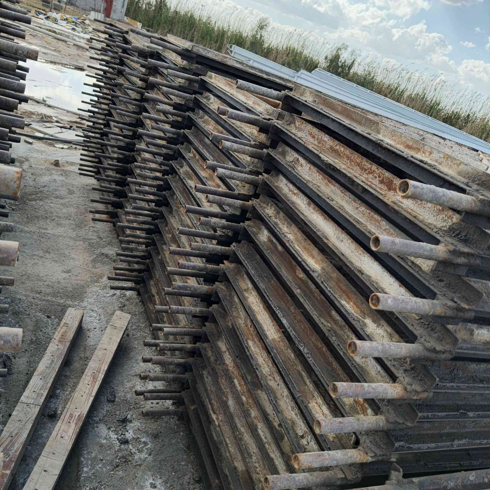 قوالب أشتايگر للبيع العدد 146
80×80.سمك 3س  جوين رفيع السعر ٢٥ المكان الرميثه 
رقم ***********
