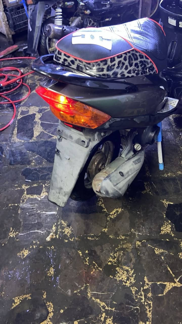 سلام عليكم عدلة مكينة ٥٥ ناعمة خرسة سعره ٥٥٠ مكاني كاظمية ***********
