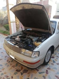 بطه متصل رقم ديالى لون لؤلؤي مديل ٩٢ سنويه جديده مكينه وكير ٢٥٠٠ تبريد...