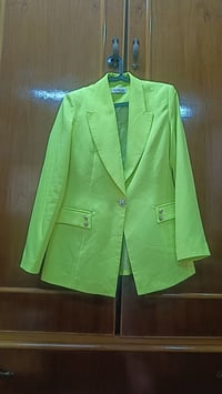 جاكيت • قياس٤٢ • جديد