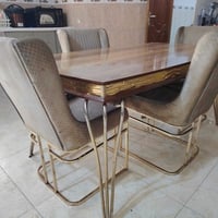 ميز طعام • صاج ثقيل • جديد ٩٠٪