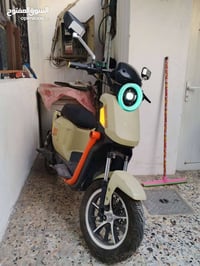 دراجة سكوتر شحن winee F3 السعر 300 و بيها مجال   المواصفات : 5 بطاريات...