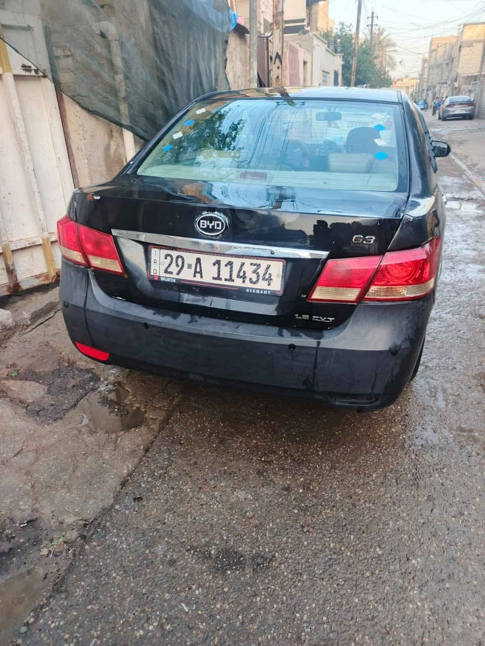 السلام عليكم بيوايدي جي ثري رقم واسط بسمي سنويه 29 هزه جديده  تحويل ثاني يوم موديل 2013 سياره بصمه فتحه صقف مكينه وكير بلادي خير من الله منضومه تبريد كامله شاده باقي بس غاز سياره كشره شوف العين يرادله ترتيب مكاني بغداد العبيدي ***********
