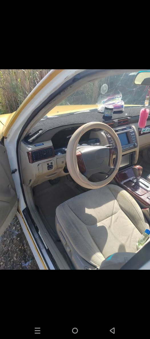 ياالله ملكه موديل 2002
مكينه وكيرفي في تي بلباكيت 
حداديه تخم تاير جاهزه سياره 
رقم كركوك تريد تحويل تريد وكاله بليعجبك
علما انه سياره مئشره قماره فقط والباقي مكفول
كهربائيات كله شغاله سنتر لوك سعر 58 وبيه مجال مكاني ذي قار الغراف.*********** ناصرية, ذي قار
