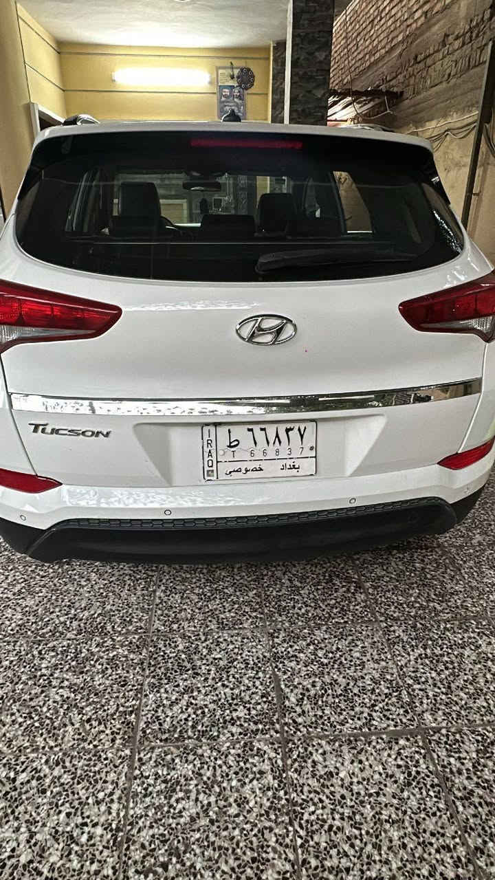 سلام عليكم توسان للبيع خليجي قماره  بانورامه ماشيه ١٣٨ الف سياره جاهزه بسمي تحويل مباشر سعره ١٧٠ $ وبيه مجال لشراي حك الجيه  رقم بغداد  السياره رقم صاحبه ***********
