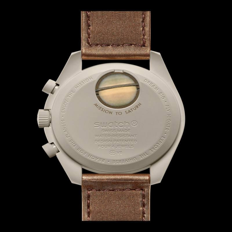 ساعة من ماركة اومكا Omega x Swatch MoonSwatch وارد اوربي 

تحفة فنية
تصميم مستوحى من سطح القمر والأرض
مكينة كوارتز ناعمة ستوبوج (جميع السناتر شغاله)
المينا رمادية محببة تعكس شكل التضاريس القمرية
فول لامينوس ارقام واميال
مؤشر مراحل الأرض شغال يظهر الأرض بألوان خاصة والمحيطات تتوهج تحت ضوء UV
مؤشر مراحل القمر شغال 
هيكل من مادة Bioceramic (خليط بين السيراميك والبلاستيك الحيوي)
 سير قماش VELCRO مختم
زجاج معدني مقبب ضد الخدش
مقاومة ماء وغبار 
السعر 30الف مع توصيل


**إذا كنت صاحب هذا الإعلان وتريد حذفه لأي سبب، رجاءا أرسل رسالة إلى الدعم الفني**