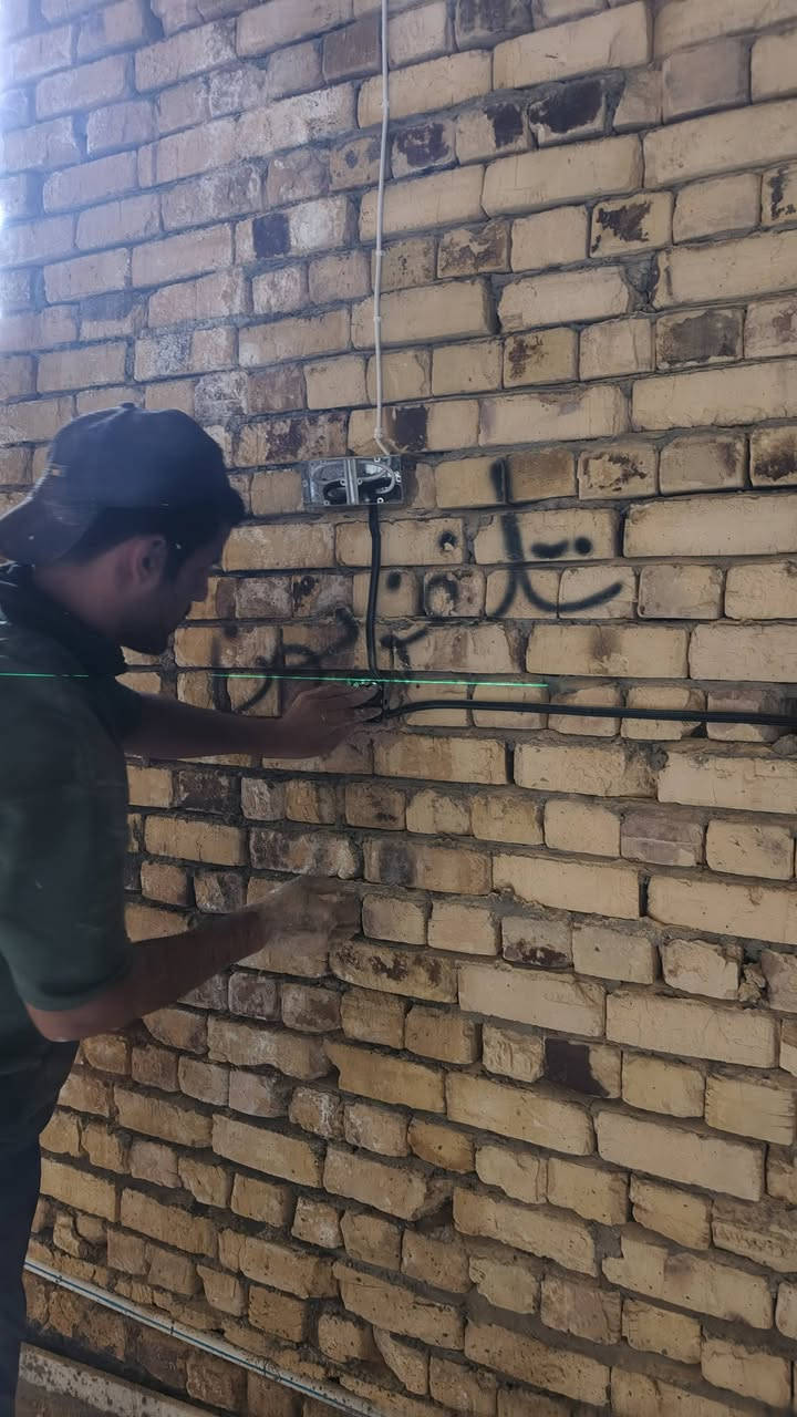 الحمد لله تم إكمال أحد اعمالنه مرحلة أولى  موقع العمل التقيه الثالثه 

منزل الاخ المحترم علي العامري 

بجهود طيبه مبذولة من الكادر 

مثل ما موضح نظافه وترتيب العمل حسب الطلب 

حساب الأحمال وتوزيعه   

العمل بأسلاك الفنار،  وبعض، الشركات الرصينة 

بادراه مصطفى الكهربائي لتواصل وتساب، اتصال  

 ‏‪***********‬‏

