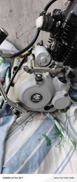 السلام عليكم ماكينه دراجه بوكسر للبيع مقفوله كفاله عامه ما ناقصه السعر سعر 300,000 وبيها مجال العنوان الديوانيه قضاء الشنافيه***********
