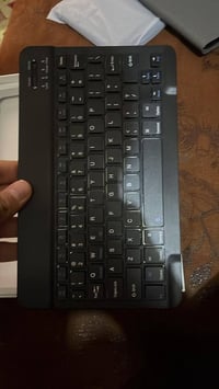 ايباد نوت بلاك ذاكره 512 رام 12 كامل ملحقات ايربود وشاحنه وكارتون وكيب...