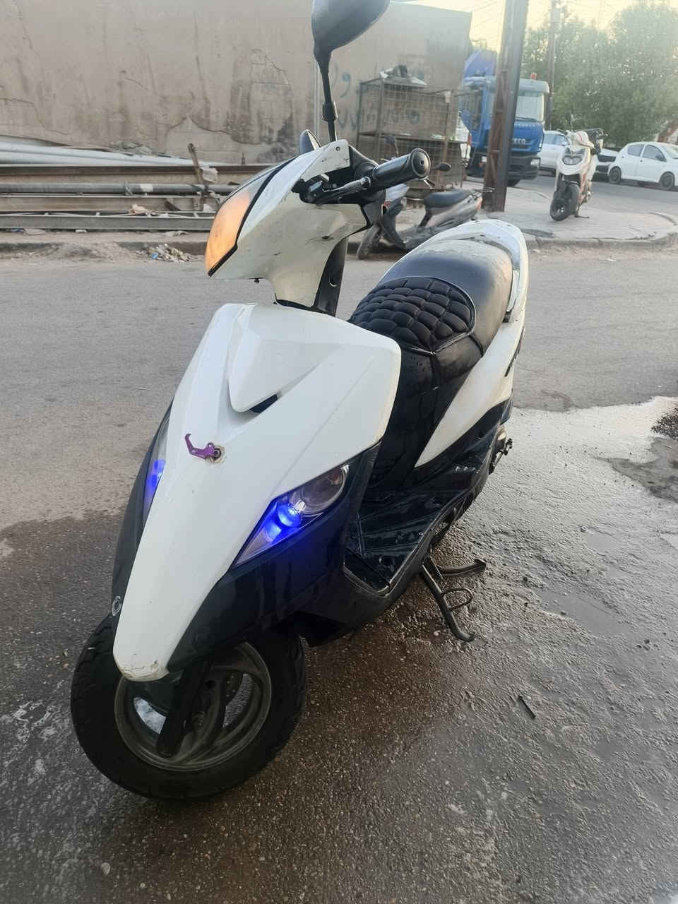 ماكس ثعلب ١٤٠  دراجة كاملة سلف هندر مكينة خير من الله خرسة شلعه ومعدل لايتات إشايل كهربائيات شغاله كلها مكاني بغداد الطوبجي سعرها ٥٧٥ ***********
