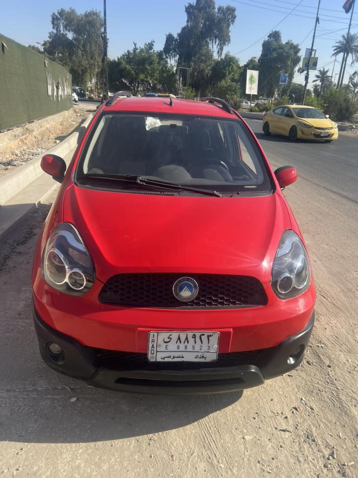 جيلي باندا كروز 2013 سيارة حلوة ماشية63 الف الاتصال ***********
