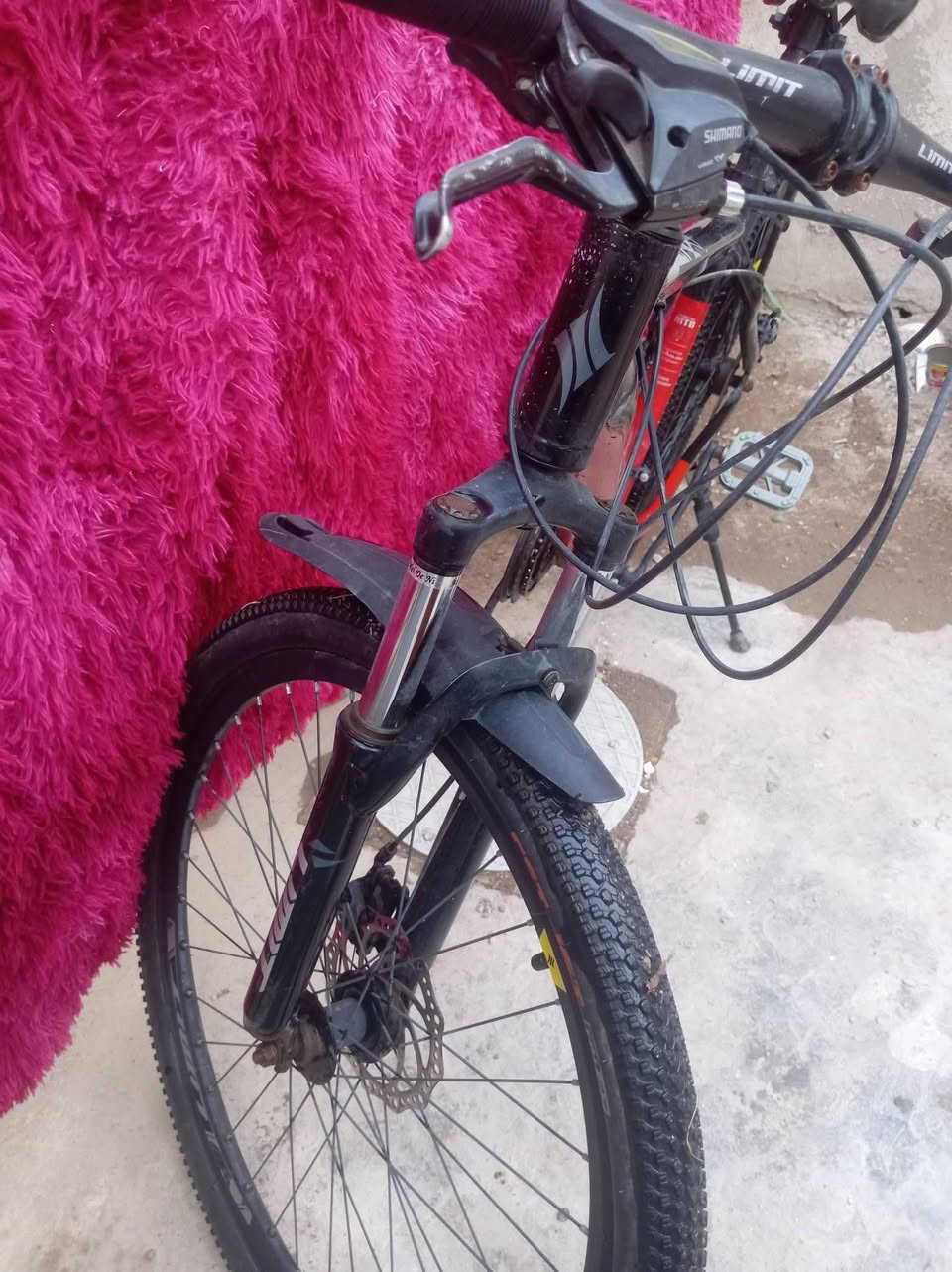 سلام عليكم جبلي للبيع نضيف المكان بغداد الحريه *********** واتس
