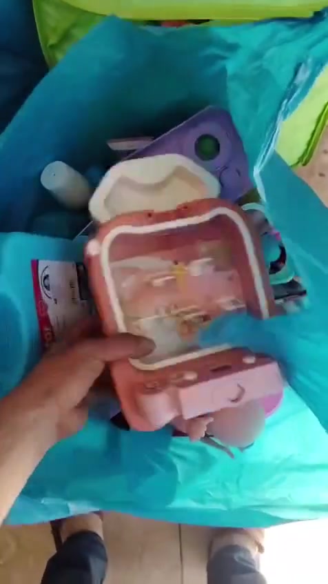 الله يعطيكم العافيه جميعاً 🌹
متوفر مجموعة ألعاب أطفال كاملة ونظيفة جداً، كلها ماركات 🔥
العدد ٨ شوالات، وفيهم ألعاب تعليمية وترفيهية متنوعة 👌
مناسبة للتجارة أو الاستعمال المنزلي

البيع كامل بسعر حرق ومغري جداً
السعر: ٥٠ دينار نهائي 💥


**إذا كنت صاحب هذا الإعلان وتريد حذفه لأي سبب، رجاءا أرسل رسالة إلى الدعم الفني**