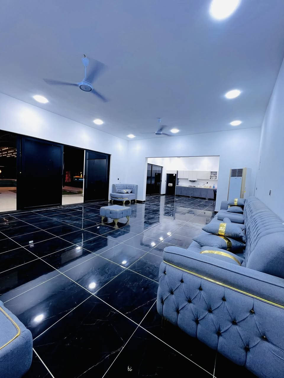 ✨ منتجع الذهبي ✨
مكان الراحة والهدوء وقضاء أجمل الأوقات مع الأهل والأصدقاء 🌿

يتوفر في المنتجع:
🏊‍♂️ مسبح كبير
🌳 حدائق واسعة وجلسات خارجية مريحة
🎠 ألعاب أطفال
🏡 أجواء هادئة ومناسبة للعوائل

📞 للحجز والاستفسار:
***********
