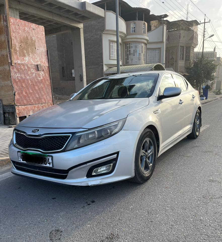 ادوات ادوات :- كي فايف 2015 غاز اصل متومه طبق الاصل سنويه اصليه ارقام شماليه كير مكينه كفاله مكينته الفين دوش 
السيارة جاهزه ما ناقصه وعلي بل عافيه الي ياخذه العنوان بصره السعر 55 وبيه مجال رقم هاتف ***********
