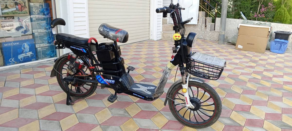 پاسکیلی شەحنی کارەبای حەجمی 20 4گێڕ 4پاتری پاکو خاوێنە نرخ=320 هەزار و مەعامەلە بۆ زانیاری زیاتر پەیوەندی بکە بە=***********
