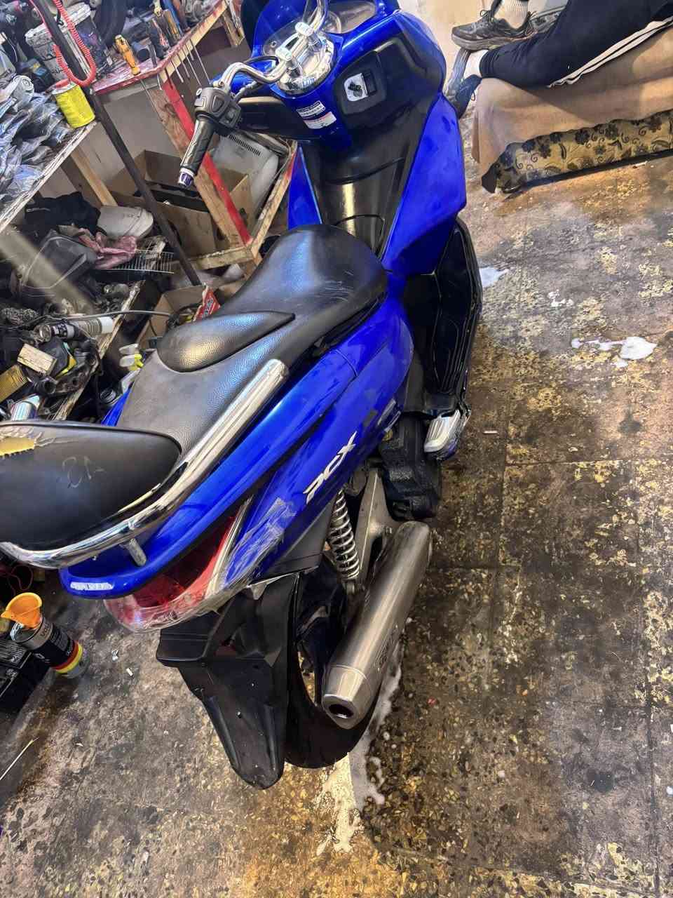 بي سي اكس الدراجه جيل اول الدراجه خير من الله بيه ملاحضات بسيطه بيه صوت بالكلج مكينته بلاديه السعر خاص او اتصل *********** عنواني بغداد الكريعات سعره مناسب
