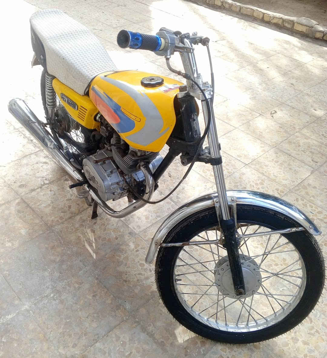 السلام عليكم دراجة إيرانية للبيع دراجه حلوة ونضيفة بية مكينة ام تي ار شلعة حلوة الشراي يراسلني خاص أو يتصل
***********
