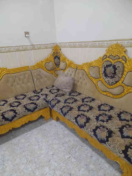 ديوان للبيع
 شغل عراقي ثقيل
٩ متر زوايتين 
فصلتو عل ايدي كلفني مليون و ٦٠٠
رايدو ب ٥٠٠
فصال رئاسي 
عنوان موصل الجديدة وادي العين
***********
***********
