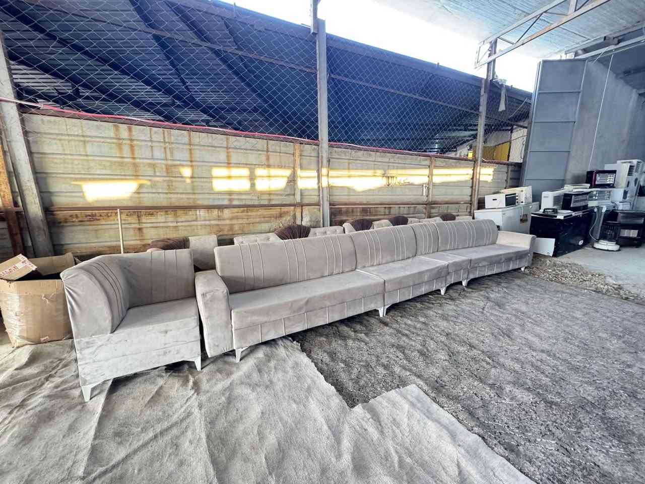 ديوان مستعمل  10 نفرات
السعر 130 الف 
مجمع الشمري للمواد المنزليه المستعمله
***********
