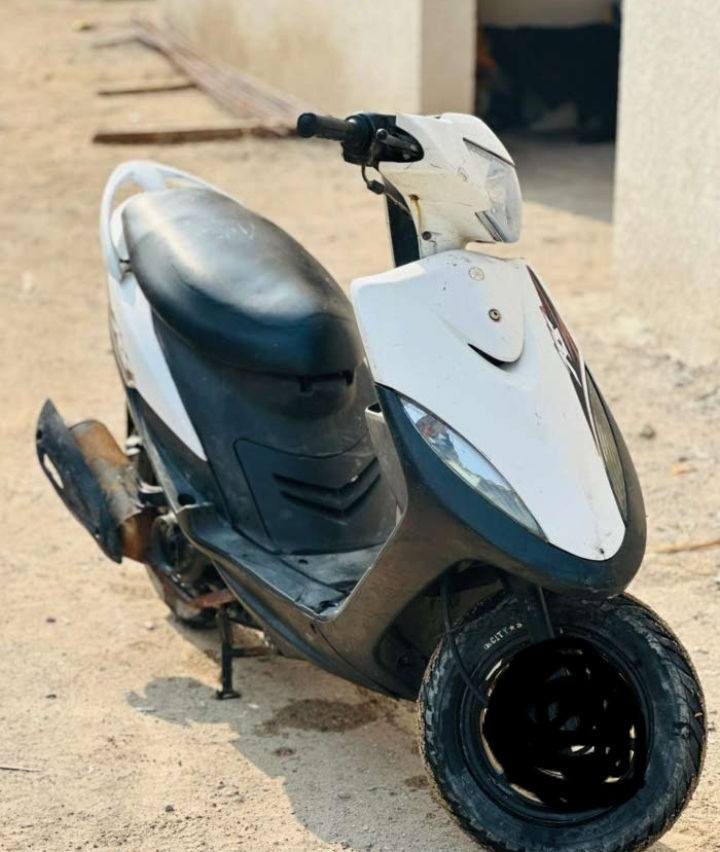 سلام عليكم ماكس عدله دراجه بلاديه كهربائيات كلها شغاله سعر٨٥٠ مكاني بصره كرمت علي الشراي يتصل ***********
