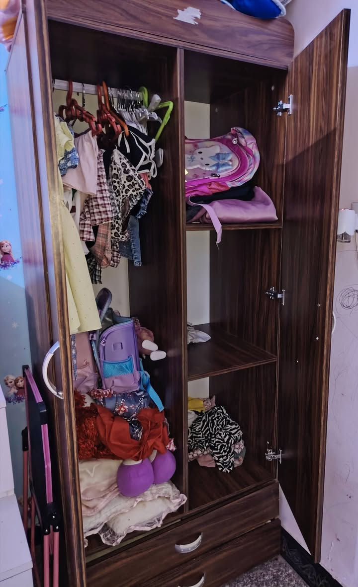 السلام عليكم
كنتور للبيع سعر ب75


**إذا كنت صاحب هذا الإعلان وتريد حذفه لأي سبب، رجاءا أرسل رسالة إلى الدعم الفني**