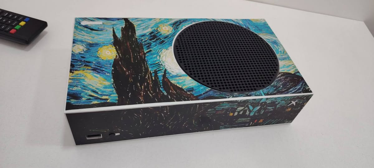 السلام عليكم اكس بوكس سيريس اس جديد جديد مامفتوح ووياه فيفا 26 مشتريه ويدتين وحده عاديه والثانيه احترافيه وكبلاته كامله ووياه هارد 1 تيرا  اريد اراوس بأيفون بالي عدك واكدر اطي زياده ويه اكس بوكس لل150 الف هاي امكانيتي


**إذا كنت صاحب هذا الإعلان وتريد حذفه لأي سبب، رجاءا أرسل رسالة إلى الدعم الفني**