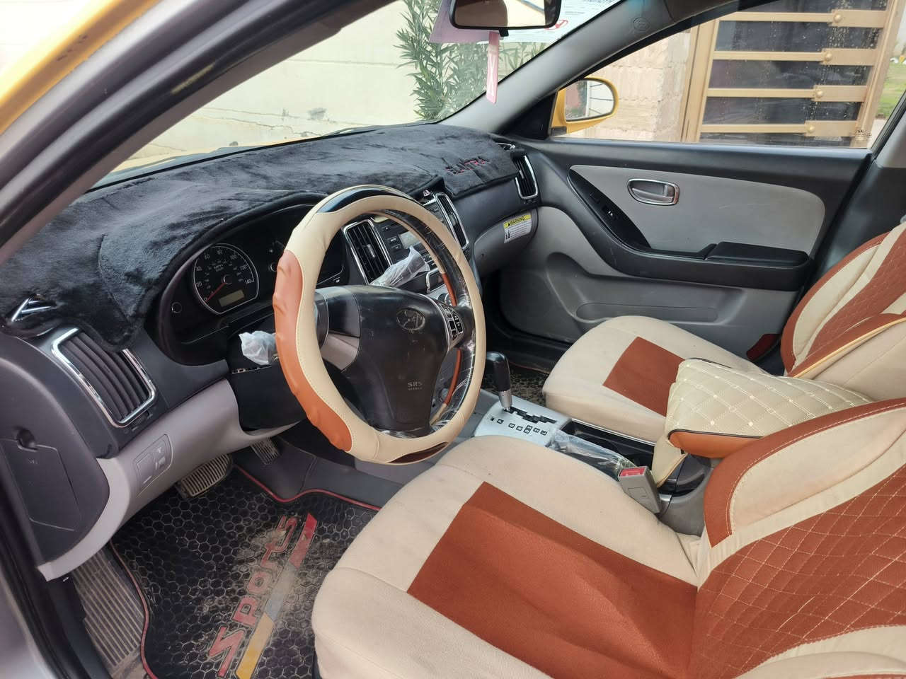 لنتره موديل ٩ كله ليبل واحد رقم ديالى سعر ١٠٠ بيه مجال *********** مكان بغداد يم لبوابه مال شعب
