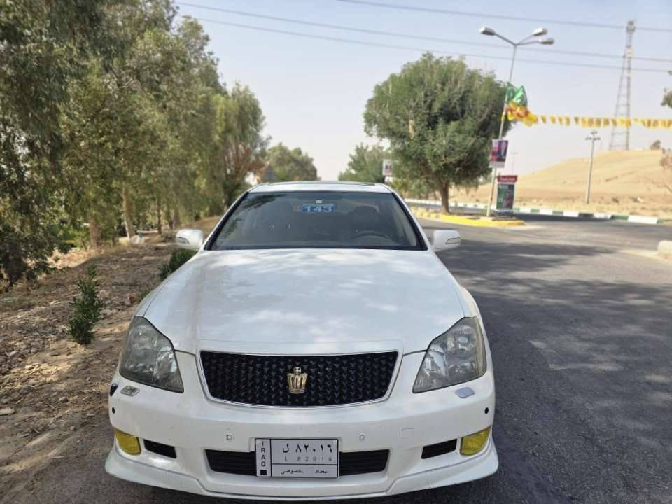 شاهینە 180
گێڕ گەوڕە موس 2007
بێ بۆیاخ 
تەنها شوێن موسەکانی بۆیاغە
ناو ڕەش جلدو هیتەر سڵاید 
3دوگمە 
گێڕوومەکینە و کەڤەر گۆڕاوو بەشەرت
