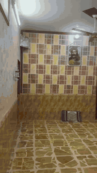 السلام عليكم. 
بيت طابو صرف مساحته ٢٨٢متر 
مكانه ابو صخير مناذره. قرب مرطبات الاعرجي. مقابيل روضة الشروق. يحتوي  على ٢غرف  وكراج  خلف البيت مثل مموضح بل  منشور 
مكلف بل نشر ‭٠٧٨٠ ٤٣٣ ٦٤٣٧‬
