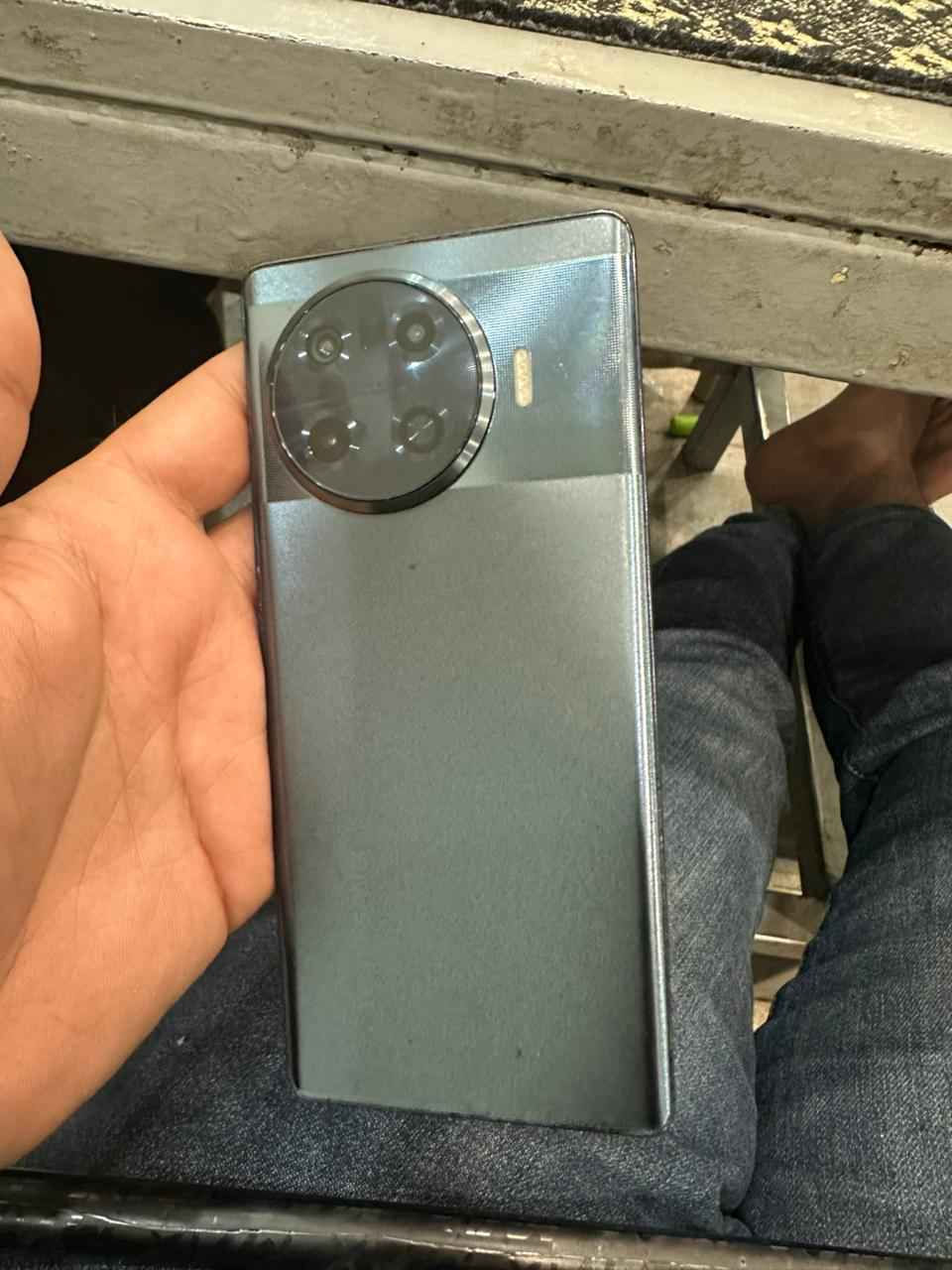 سبارك 20برو بلاس ذاكرة 256 فقط طخةبل شاشة فوك سعر 140 يشغل 90 فريم بغداد, العراق


**إذا كنت صاحب هذا الإعلان وتريد حذفه لأي سبب، رجاءا أرسل رسالة إلى الدعم الفني**