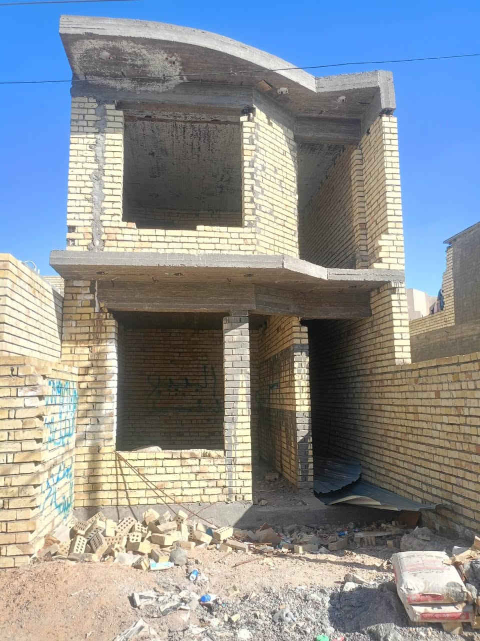 سلام عليكم هيكل للبيع قاطين مساحة 100م زراعي طابو 25 بغداد منطقة تاجي أبو جدايل شيخ شنور قريب ع شارع العام منطقة كامله الخدمات تبليط ومجاري وكهرباء
للاستفسار اكثر خاص...


**إذا كنت صاحب هذا الإعلان وتريد حذفه لأي سبب، رجاءا أرسل رسالة إلى الدعم الفني**