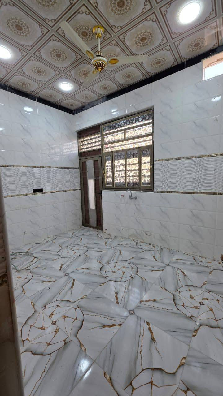 تحية حب وأحترام لكل ألمشاهدين 🌹
***********
توفر دارين سكن 🏭
موقع راقي كلش مرتب

مساحات كل بيت 150م
طبعن البيوت شقل  درجه أولى👍
بيوت مرتبه ونضام راقي

شارع 10 متر
جميع لخدمات متوفره 
محتويات كل بيت ⬇️
كراج + دوانيه + صاله +
مطبخ + غرف نوم 2 +
مناور + صحيات خارجي داخلي

أخذ بيت حلامك قبل لاينباع 💦
نوع العقار : طابو زراعي بأسم عراقي تتكاتب وي أبو طابو مباشرةً 💯

العنوان : البصره أبي لخصيب
حمدان قرب البريد كلش مرتب وقريب على شارع حمدان رئيسي

كل هاذ جمال وترتيب
بسعر : 83 💲مليون وبي مجال للشراي 🔷
***********
