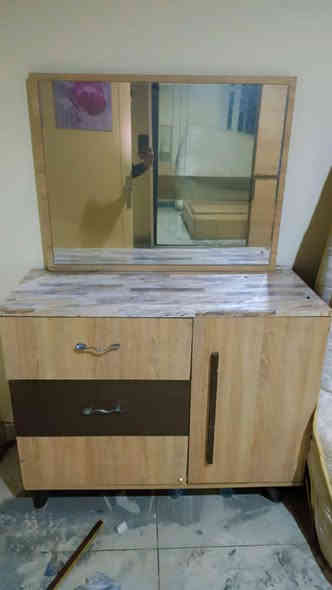 غرفه نوم سلايت تركيه ٦ قطع مع الدوشك مع حرف L ١٠ نفرات بسعر بلاش 260 الف وفي مجال بسيط العنوان اربيل
القريه للبنانيه للأستفسار واتساب ***********
***********
